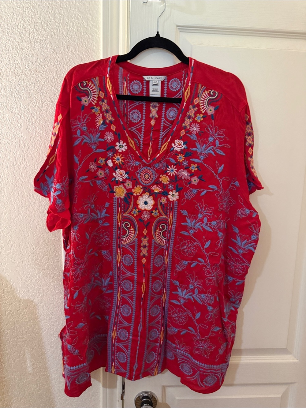 John Mark Red Floral Embroidered V-Neck Tunic Size 2X